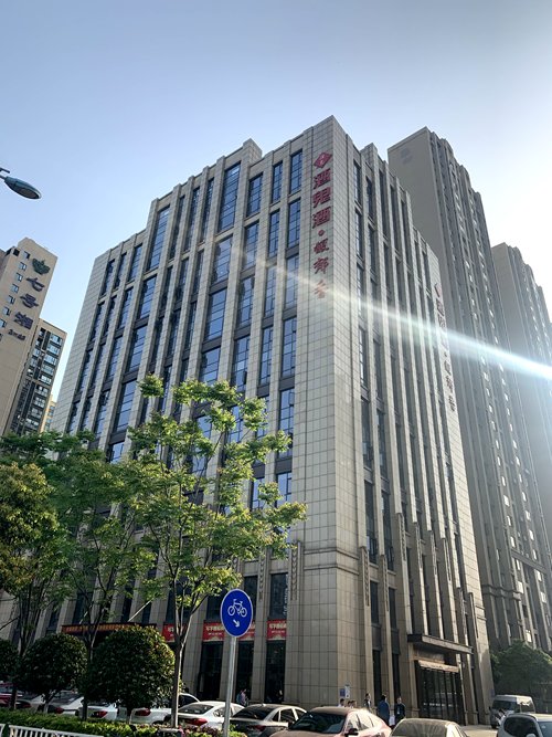 辦公樓中央空調(diào)、中央空調(diào)、湖南中央空調(diào)、中央空調(diào)節(jié)能改造、陜西中央空調(diào)、商用中央空調(diào)